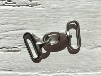Stainless carabiner closing 
